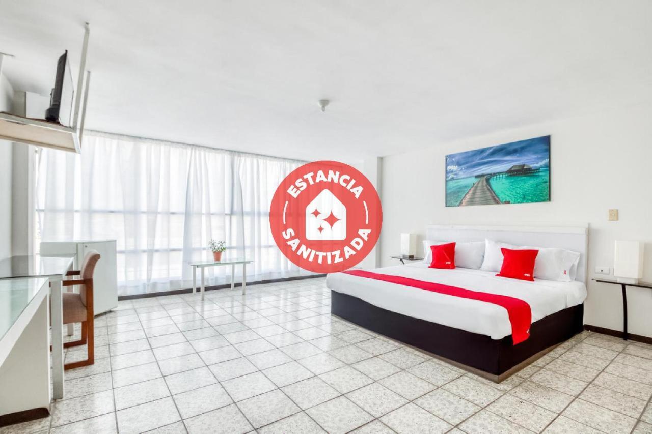 Oyo Hotel Del Llanito, אגואסקליינטס מראה חיצוני תמונה