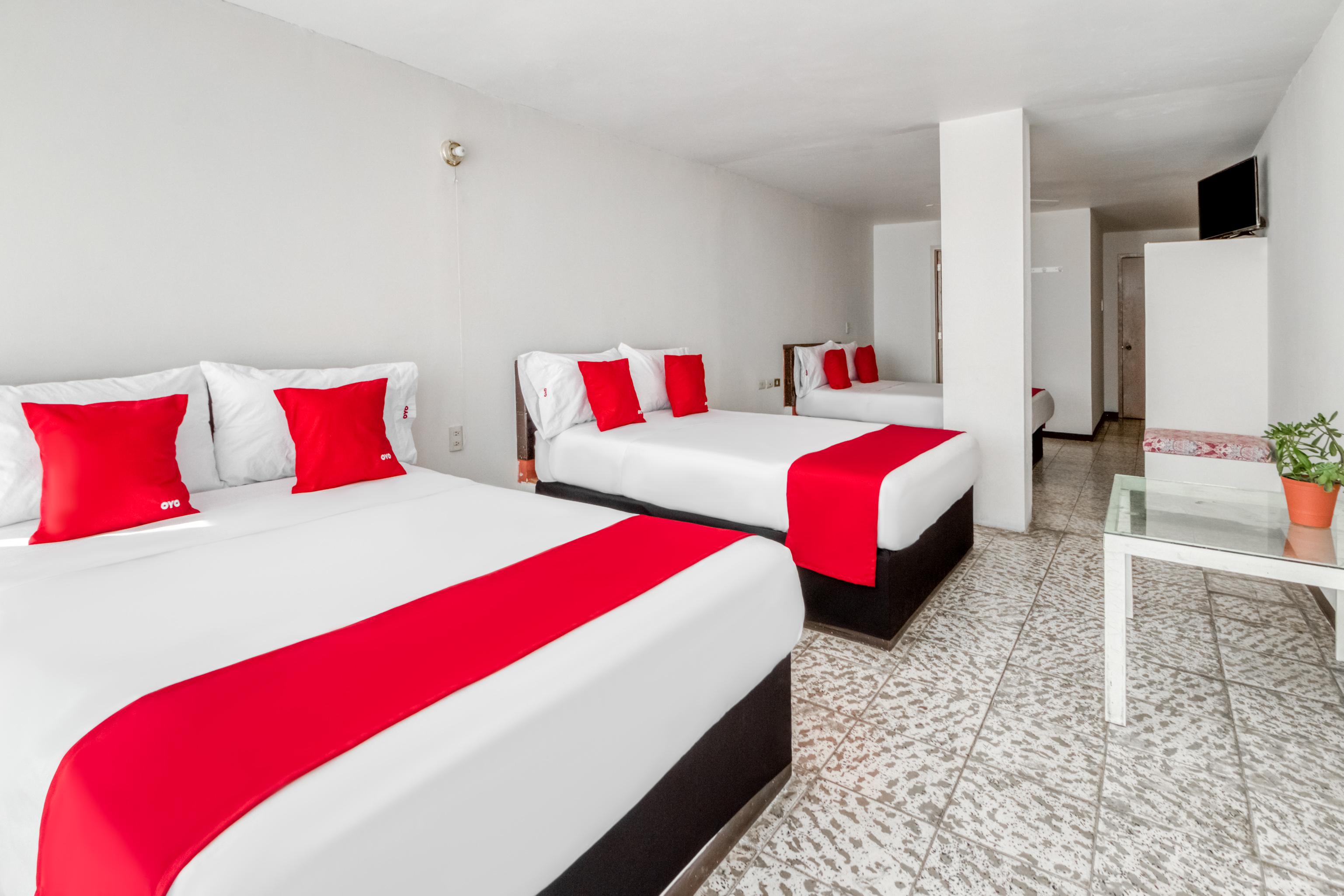 Oyo Hotel Del Llanito, אגואסקליינטס מראה חיצוני תמונה