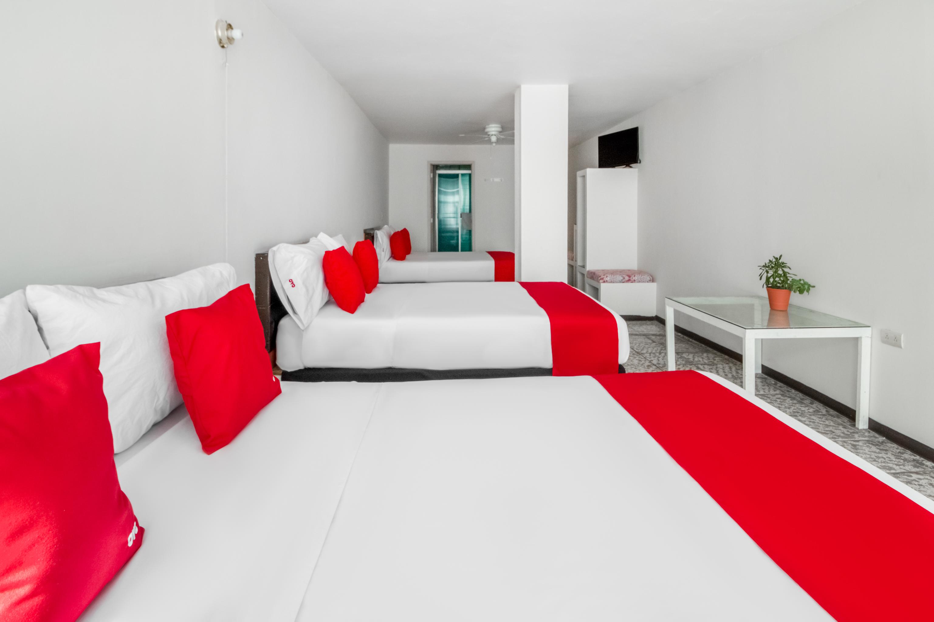 Oyo Hotel Del Llanito, אגואסקליינטס מראה חיצוני תמונה
