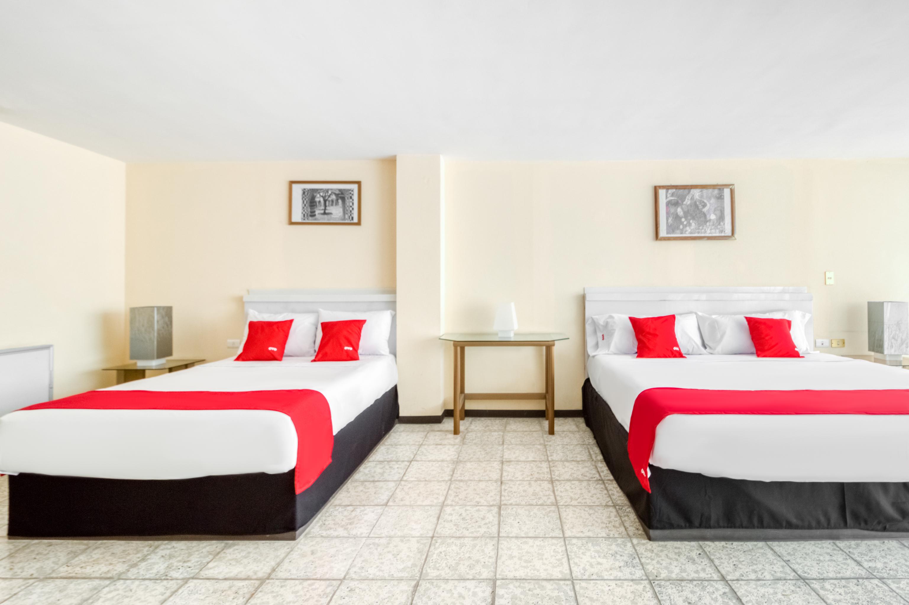 Oyo Hotel Del Llanito, אגואסקליינטס מראה חיצוני תמונה