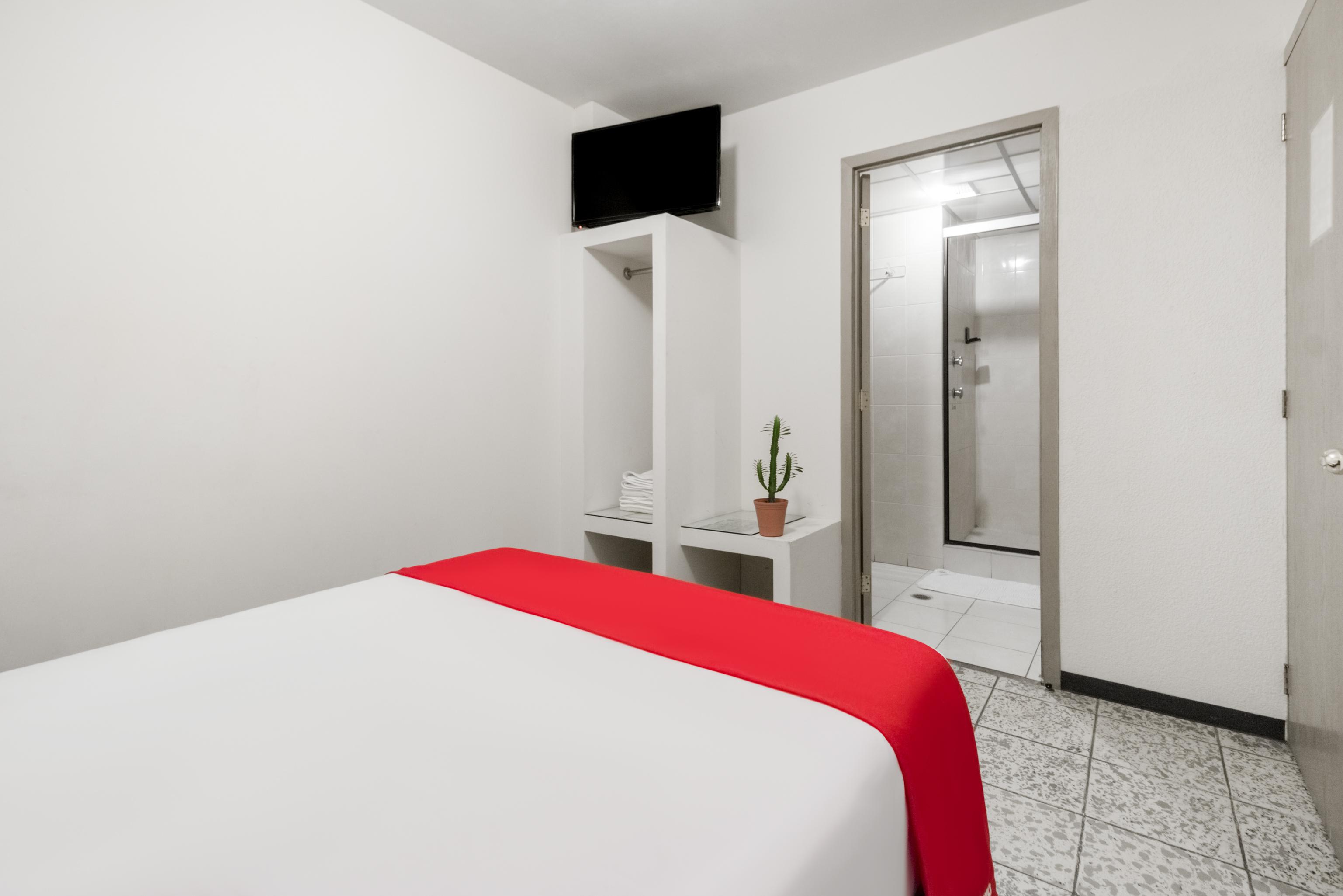 Oyo Hotel Del Llanito, אגואסקליינטס מראה חיצוני תמונה